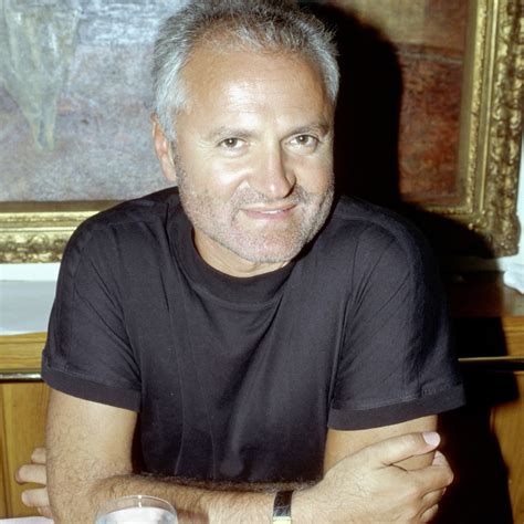 differences between giorgio armani and gianni versace|Giorgio Armani Pays Tribute To Gianni Versace .